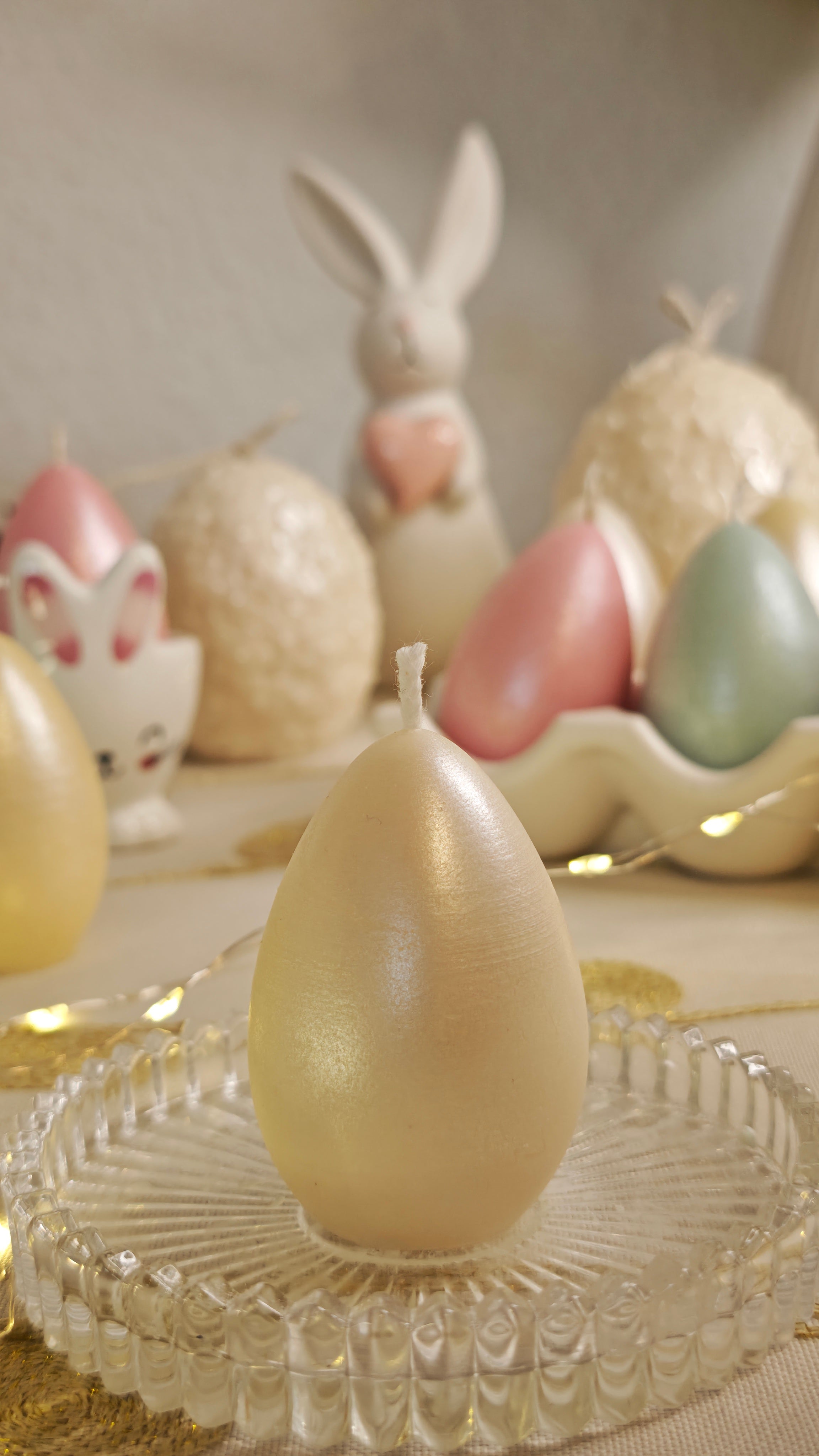 Osterkerze Ei aus Rapswachs handgemachte Kerze Osterdeko