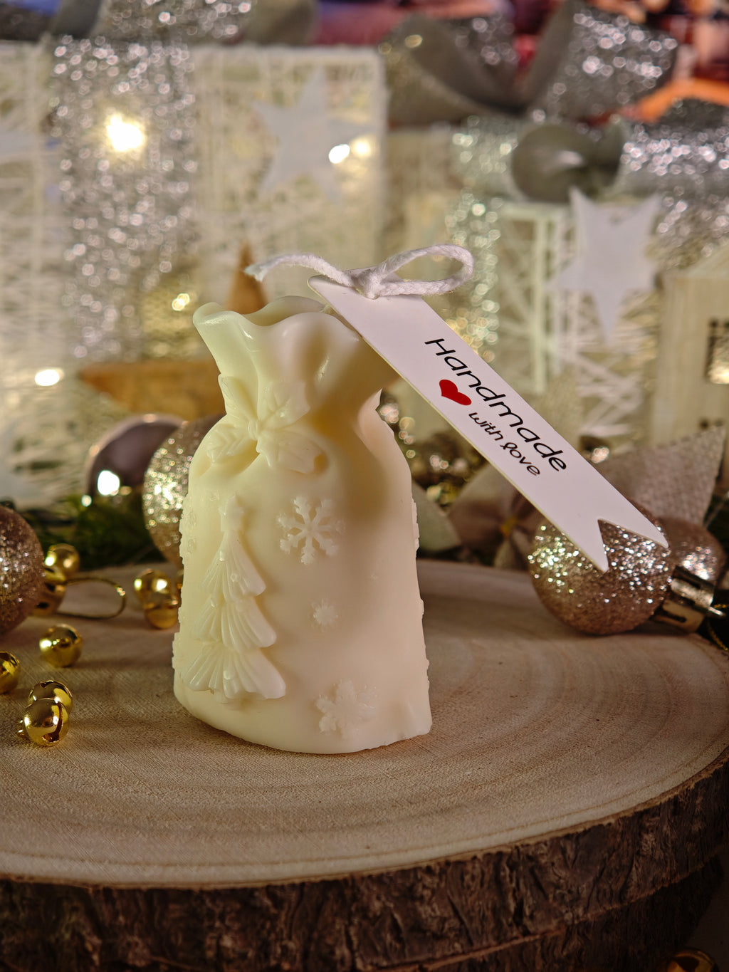 Handgemachte Geschenkbeutel-Kerze – Weihnachtsedition (vegan & nachhaltig)