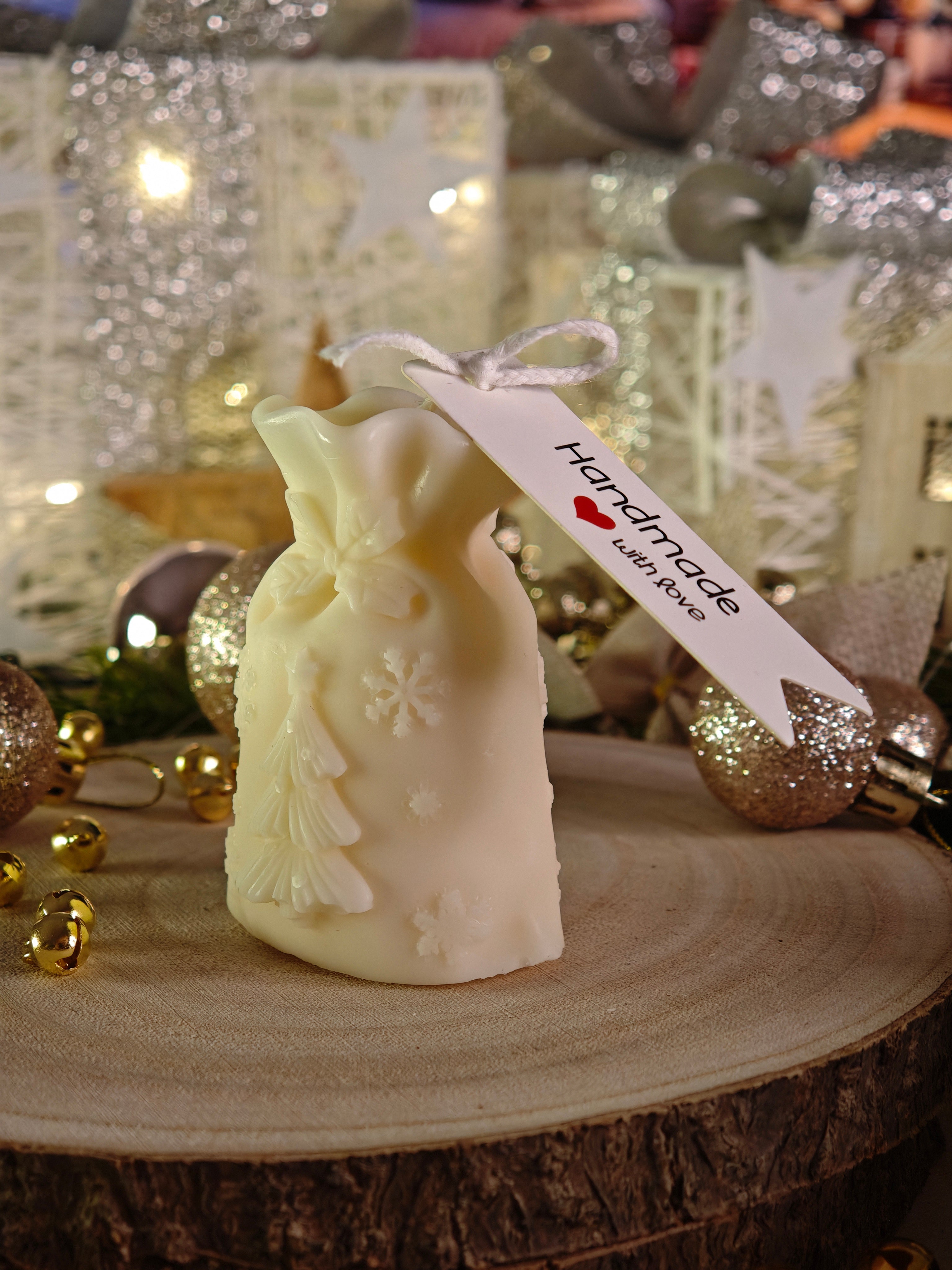 Handgemachte Geschenkbeutel-Kerze – Weihnachtsedition (vegan & nachhaltig)