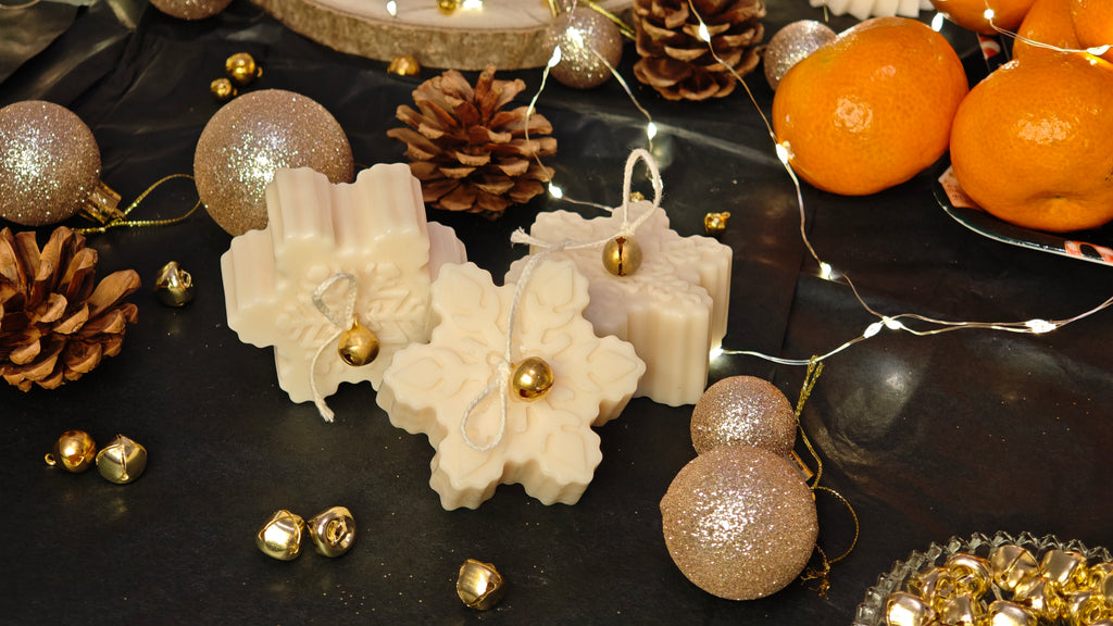 Handgemachte Schneeflocken-Kerze – (vegan & nachhaltig)